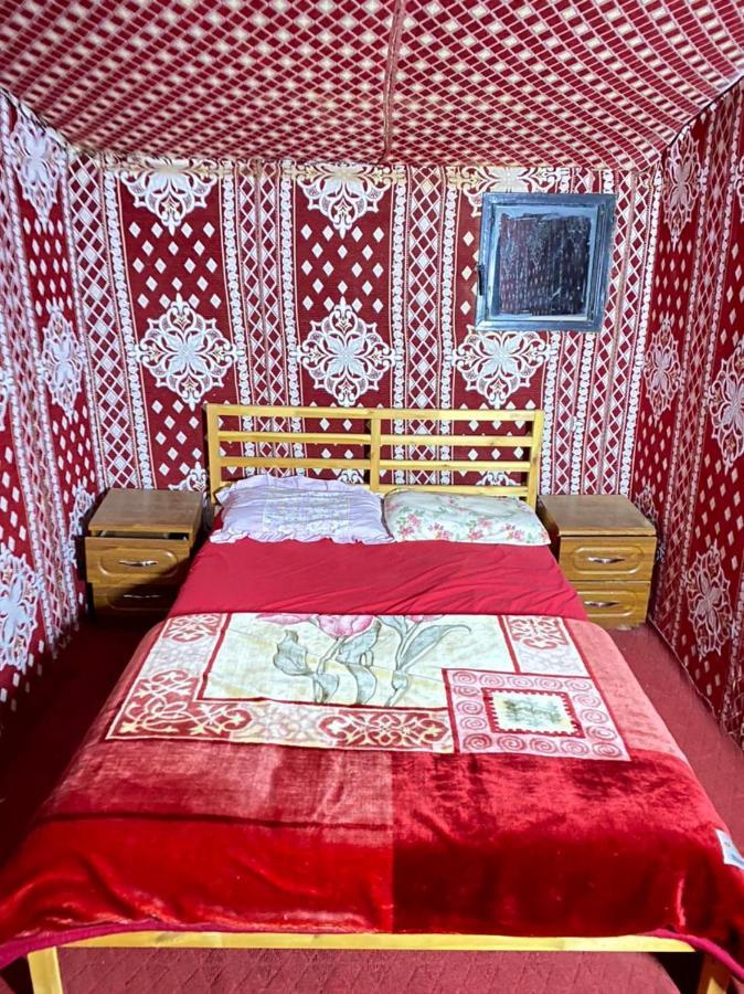 Bedouin Stylelife Camp Hotel Wadi Rum Bagian luar foto