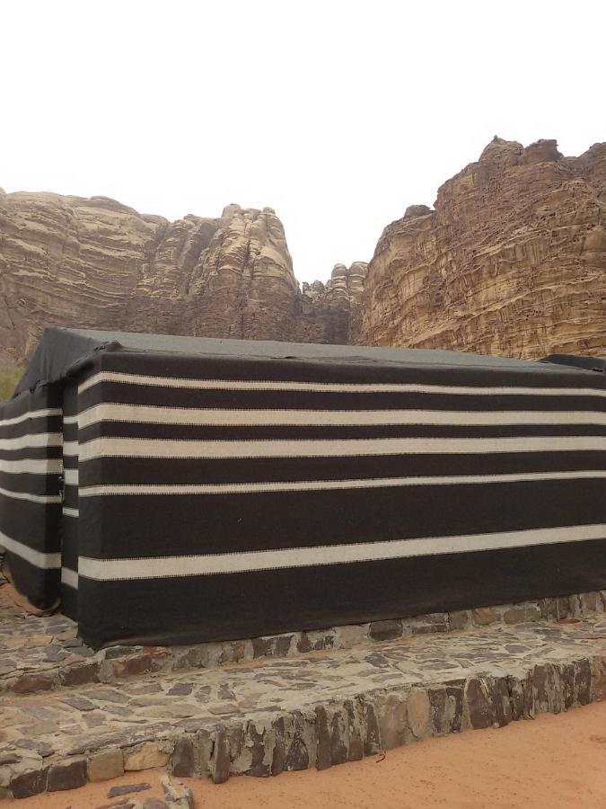 Bedouin Stylelife Camp Hotel Wadi Rum Bagian luar foto