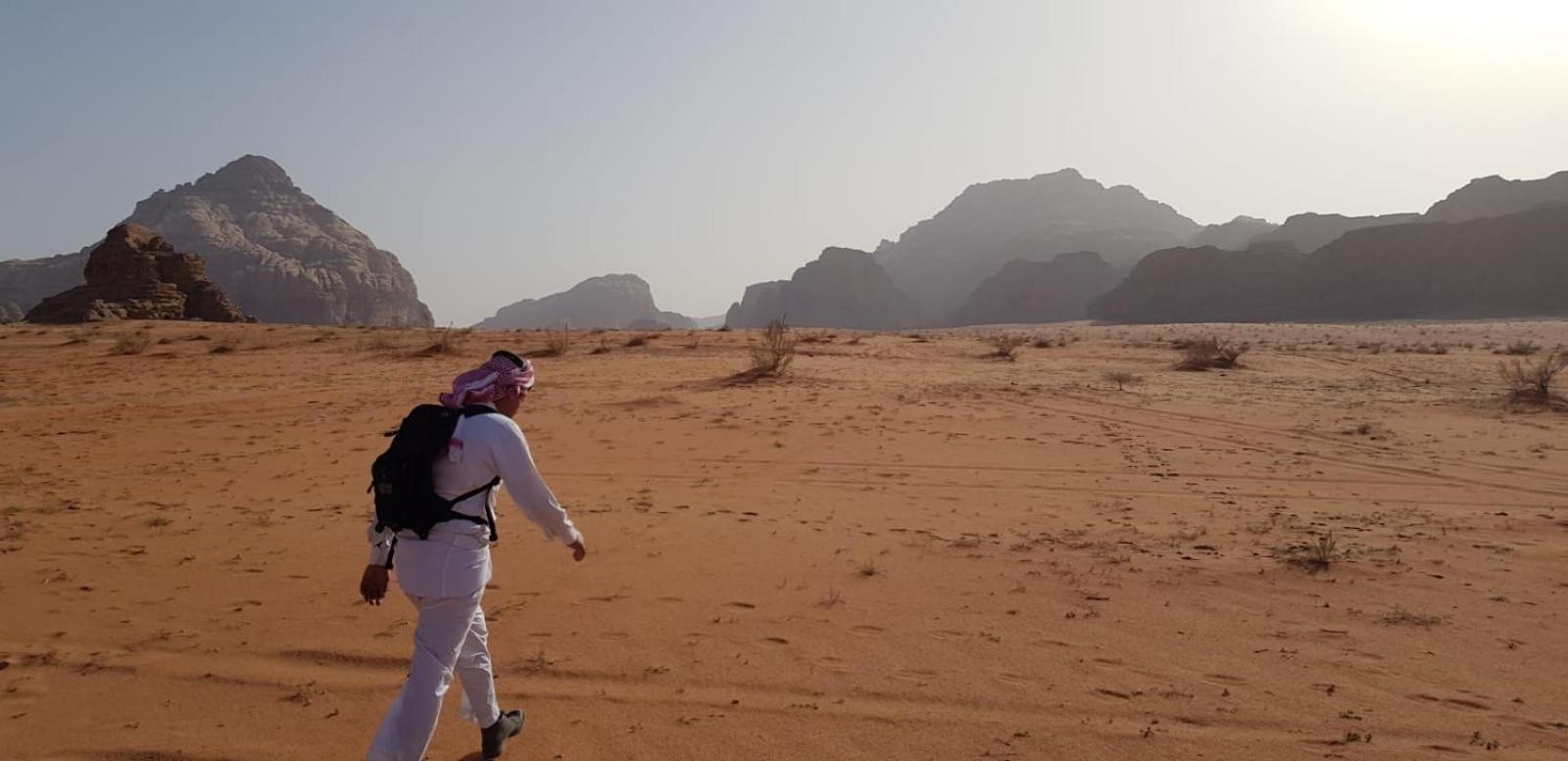 Bedouin Stylelife Camp Hotel Wadi Rum Bagian luar foto
