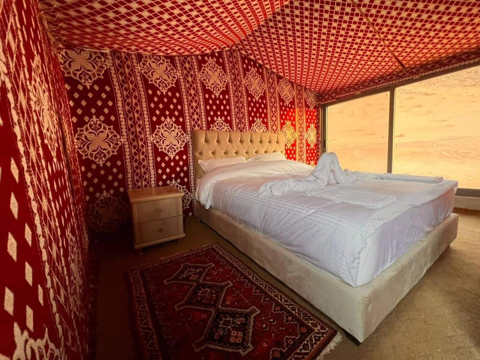 Bedouin Stylelife Camp Hotel Wadi Rum Bagian luar foto