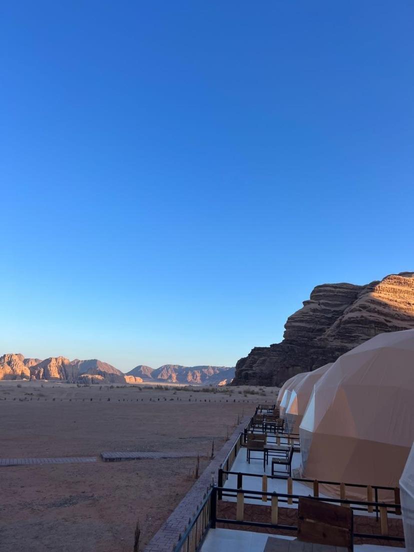 Bedouin Stylelife Camp Hotel Wadi Rum Bagian luar foto