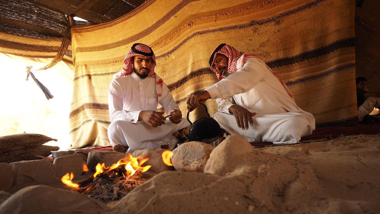 Bedouin Stylelife Camp Hotel Wadi Rum Bagian luar foto