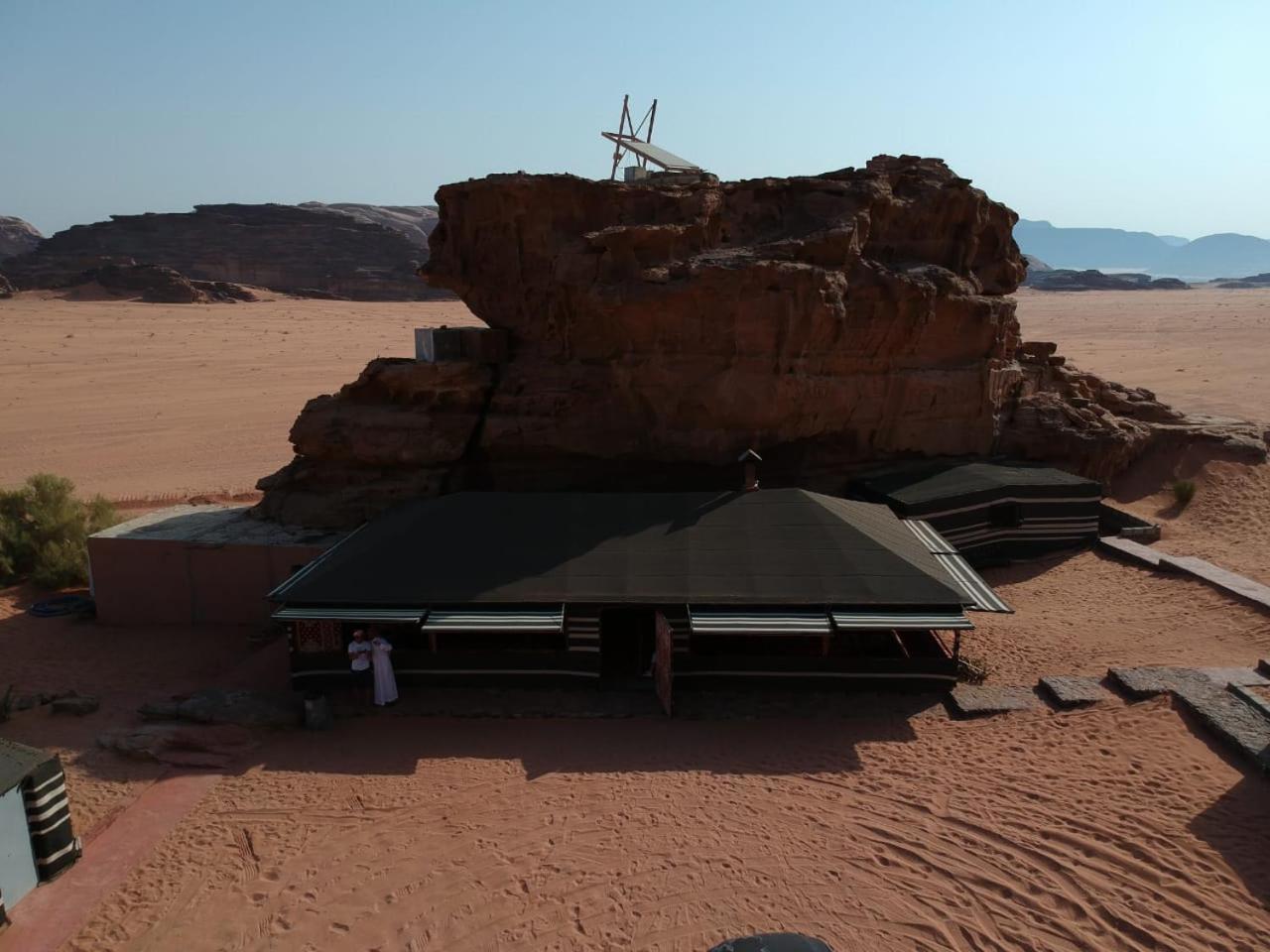 Bedouin Stylelife Camp Hotel Wadi Rum Bagian luar foto